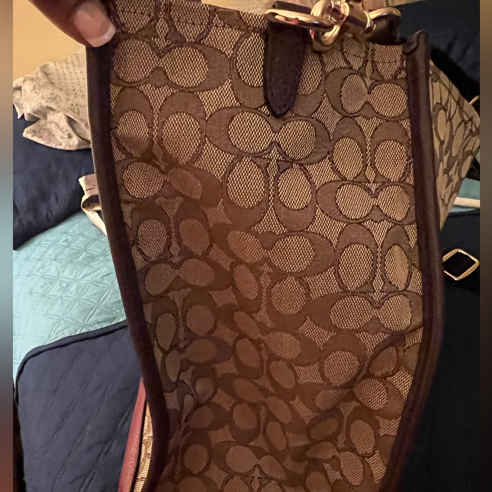 NEW Coach Tote Bag with Coach Symbol on the front. 4 compartments inside. - Picture 6 of 16